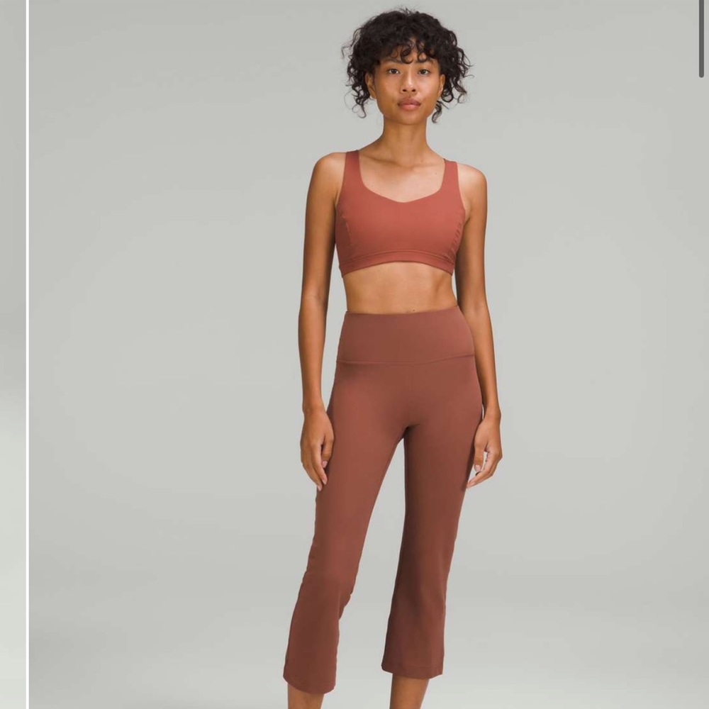 Lululemon Groove Super-High-Rise Crop 23"